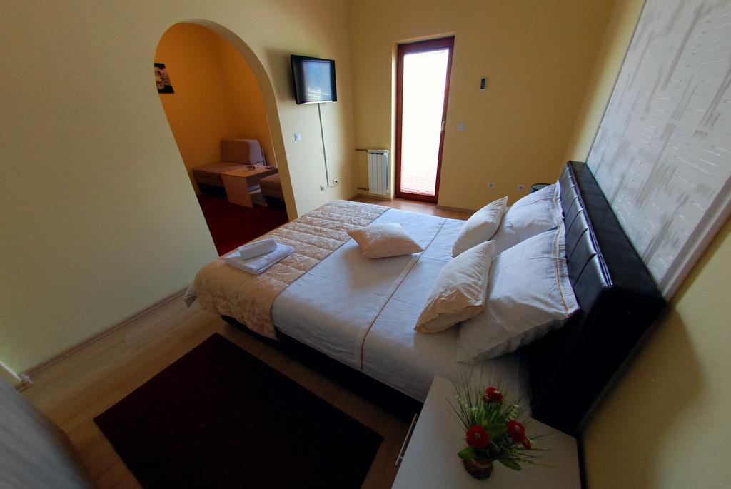Hotel Arizona Sarajevo Lukavica Exteriér fotografie